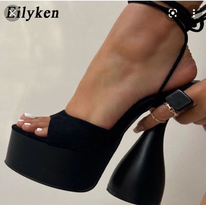 L. Day sandały, koturny