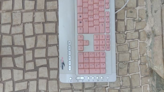 Hello Kitty Multifunctional Keyboard for Sale64752180045571122