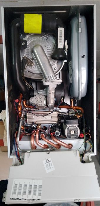 Газовий котел Vaillant eco TEC pro 24