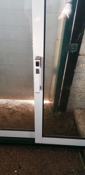 Janelas em alumínio vidro simples