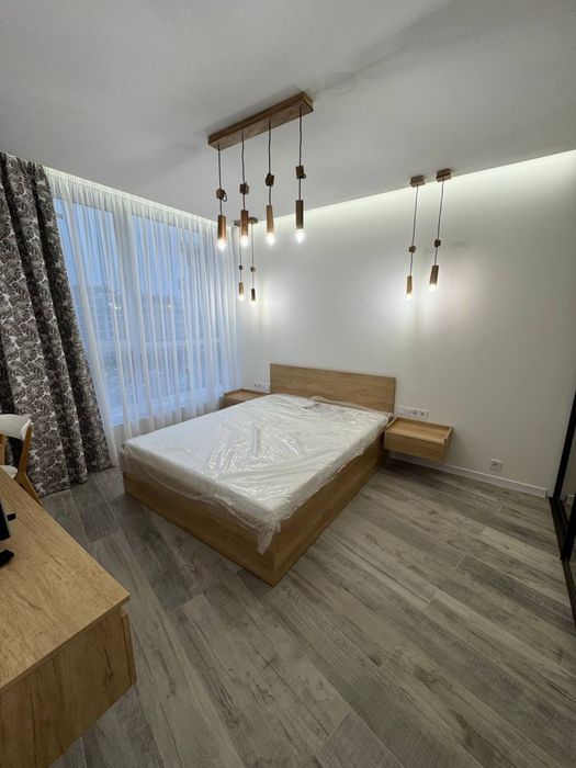 Оренда кухня-студія + спальна  на Прорізній.