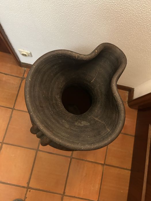 Jarrão castanho antigo