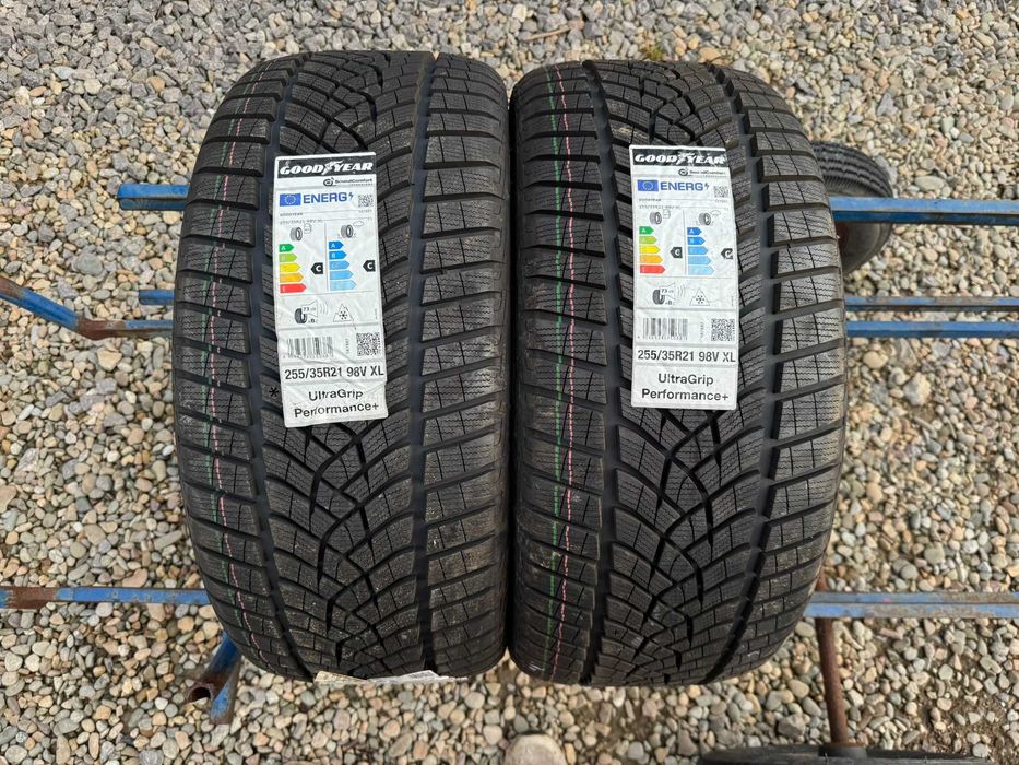 Opony zimowe 255/35R21 GoodYear 2szt