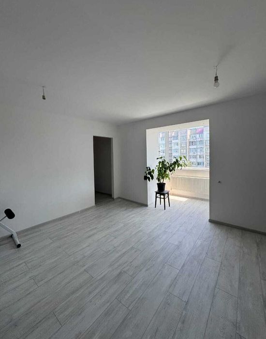 СУПЕР ЦІНА! 4-кімнатна квартира з новим ремонтом на Озерній