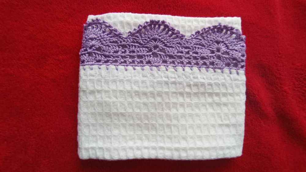 Pano de cozinha com barrado crochê