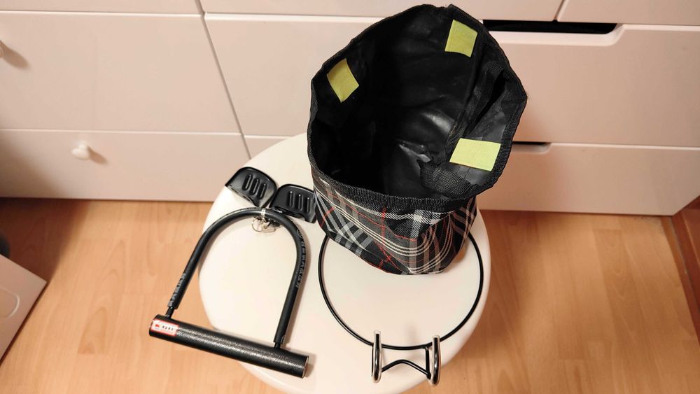 Нові велокорзина 6,87 л, велозамок, 2-і велопідніжки для дитини