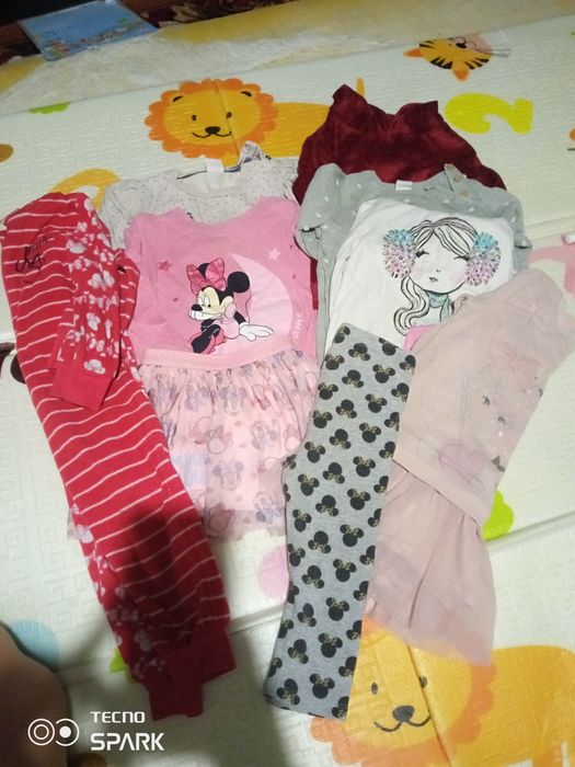 Продам лотом ,фірмові речі Disney, H&M на дівчинку 86см
