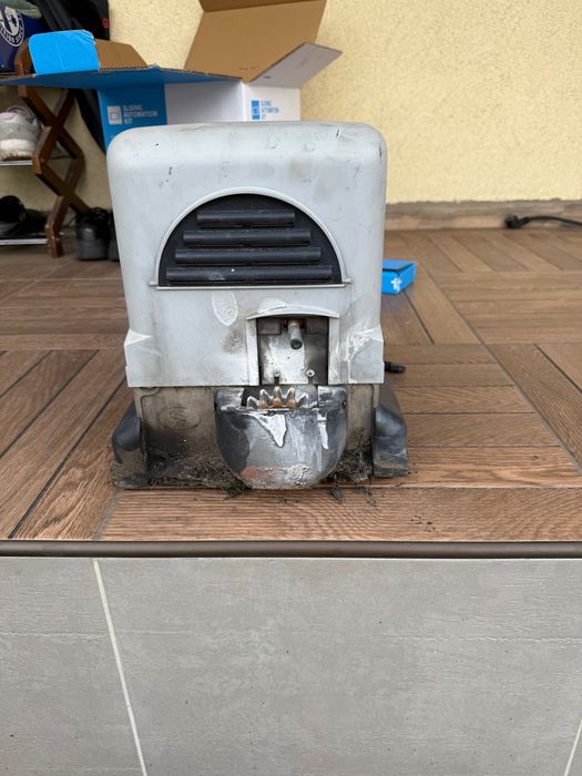 Продам привод для відкатних воріт CAME BX-78