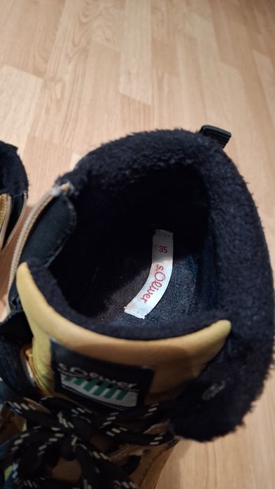 Продам осінні ботінки