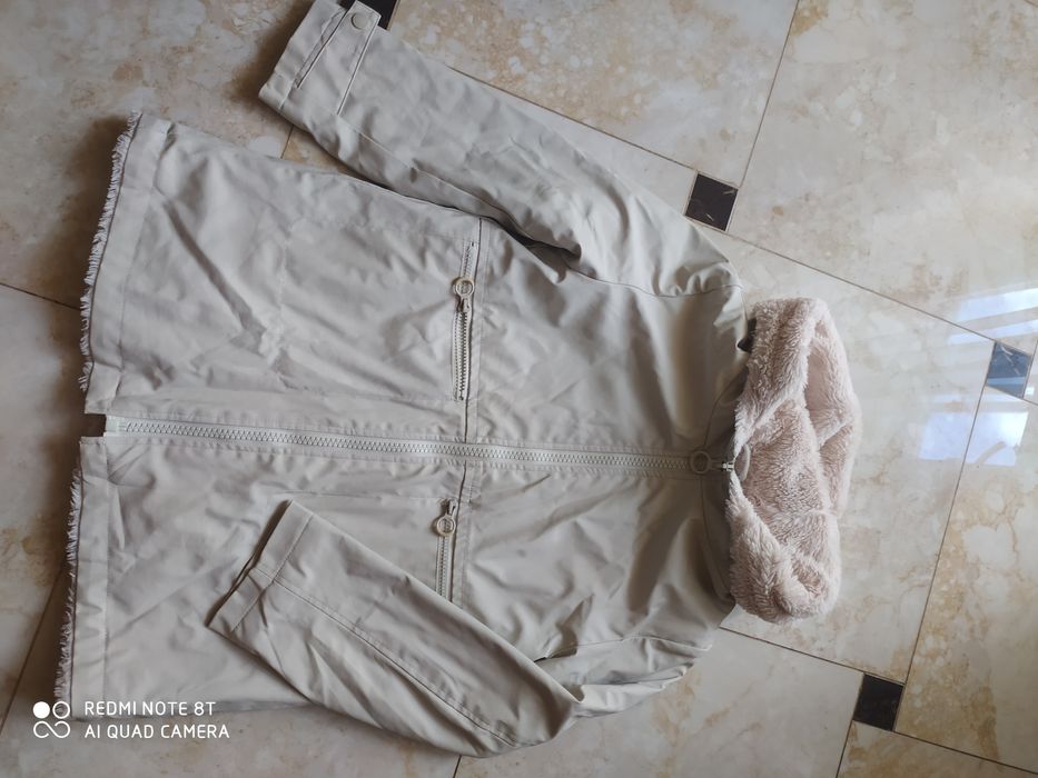 Курточка для дівчинки