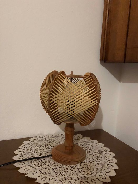 Candeeiro para mesa de cabeceira