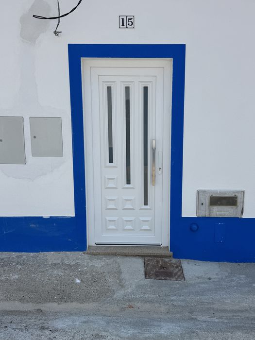 Portas em PVC ou aluminio