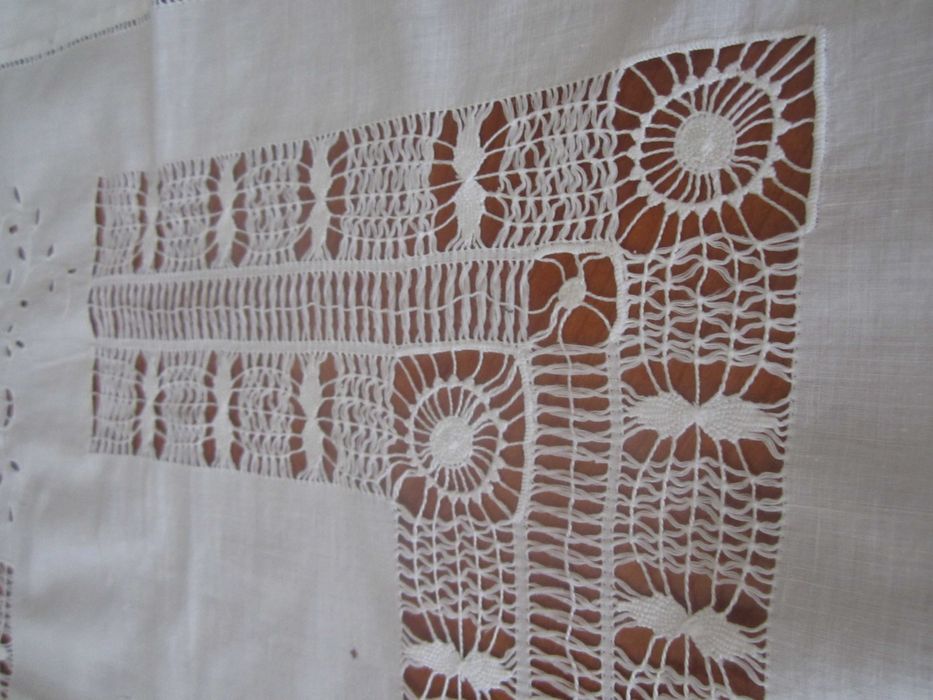 Duas Toalhas Bem Antigas - LIndas