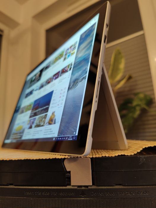 Surface 6 Windows i5 7300 Komputer tablet 2w1 UHD 128Gb SSD WiFi 5g