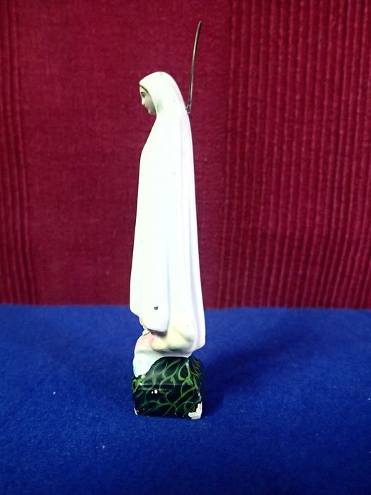 Peça religiosa em cerâmica
