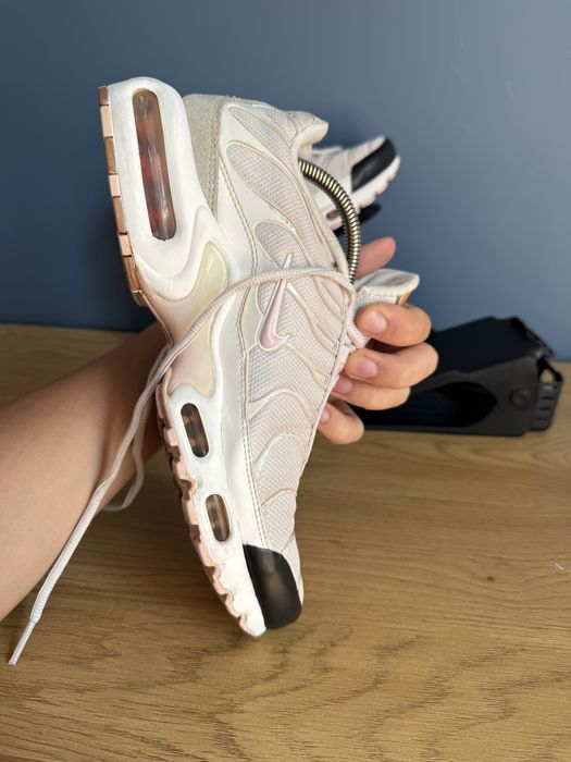 Кросівки Nike Air Max Plus TN, розмір 40 (25,5 см устілка), оригінал