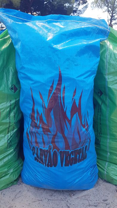 Carvão vegetal. Vende-se.