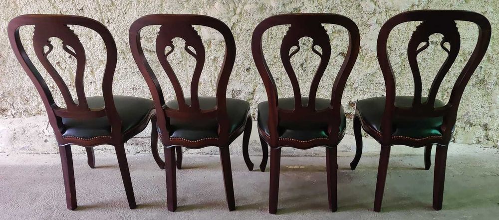 Conjunto de 8 Cadeiras em Madeira Maciça e Pele Genuína