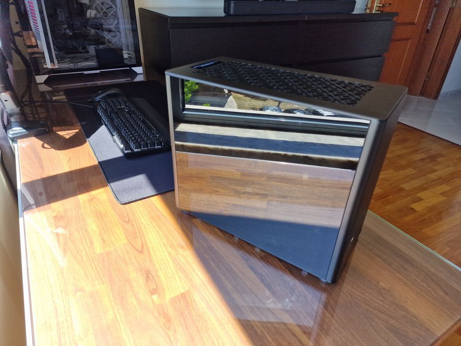 Caixa Mini-ITX Jonsbo A4 Black (APENAS CAIXA)