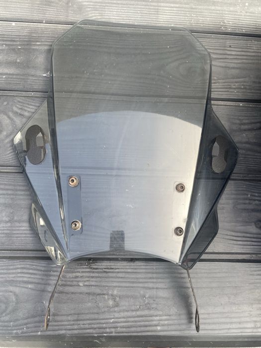 Viseira alta montada em BMW R1150R
