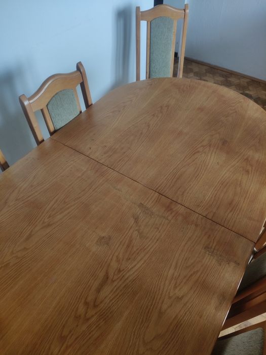 Duży stół na sprzedaż