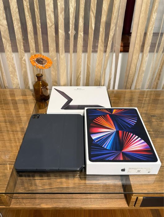 Pack iPad Pro 5ªGEN 256GB (Cellular/M1) + Magic Keyboard PT (Impecável)