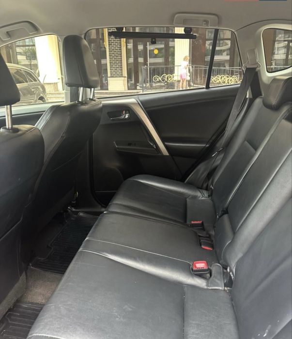 Продам Toyota RAV4