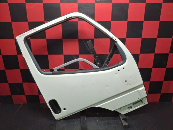 Porta frente direita MITSUBISHI Canter (FB7, FB8, FE7, FE8) VII