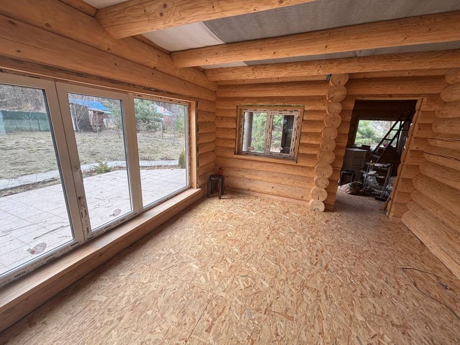 Продам будинок із дикого зрубу з ділянкою біля Києва! село Бзів