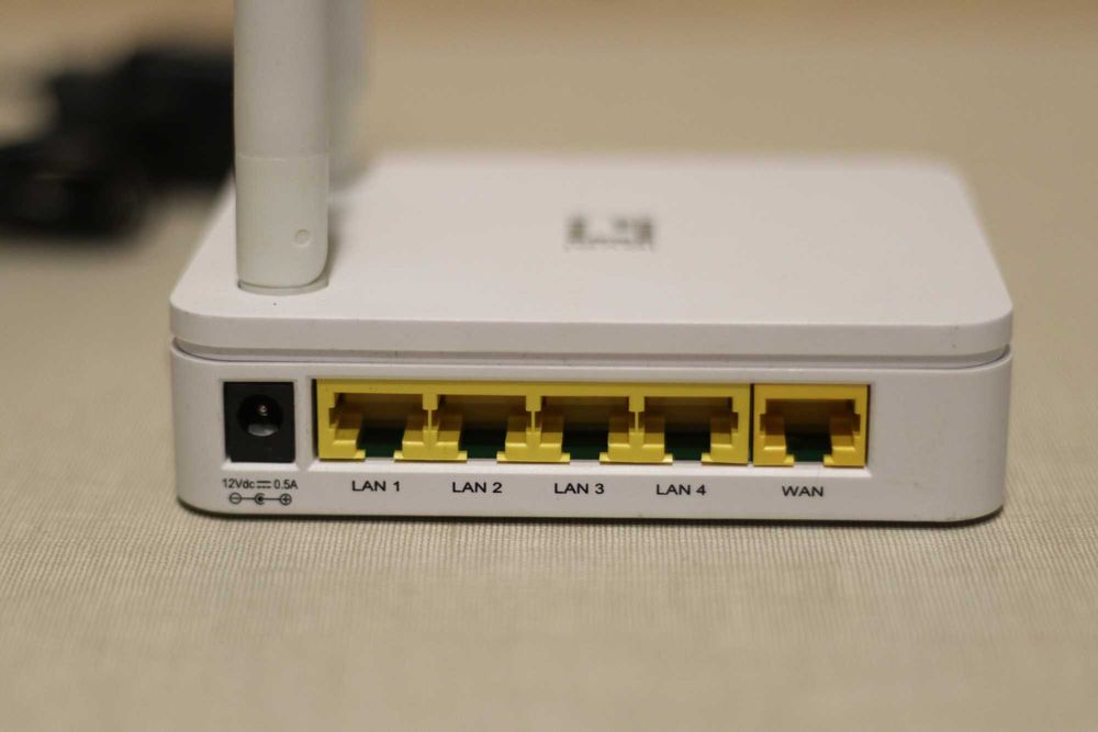 Router Wireless LevelOne WBR-601364738265303169122