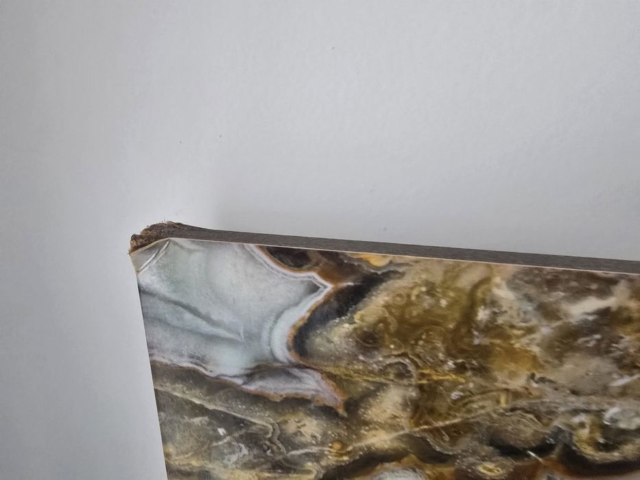 2 Quadros com motivo mar e 1 abstrato