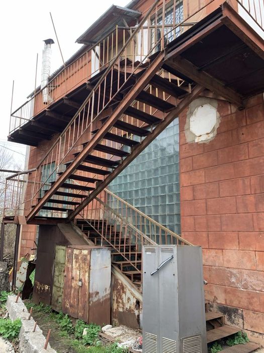 Продається виробнича будівля в центрі міста