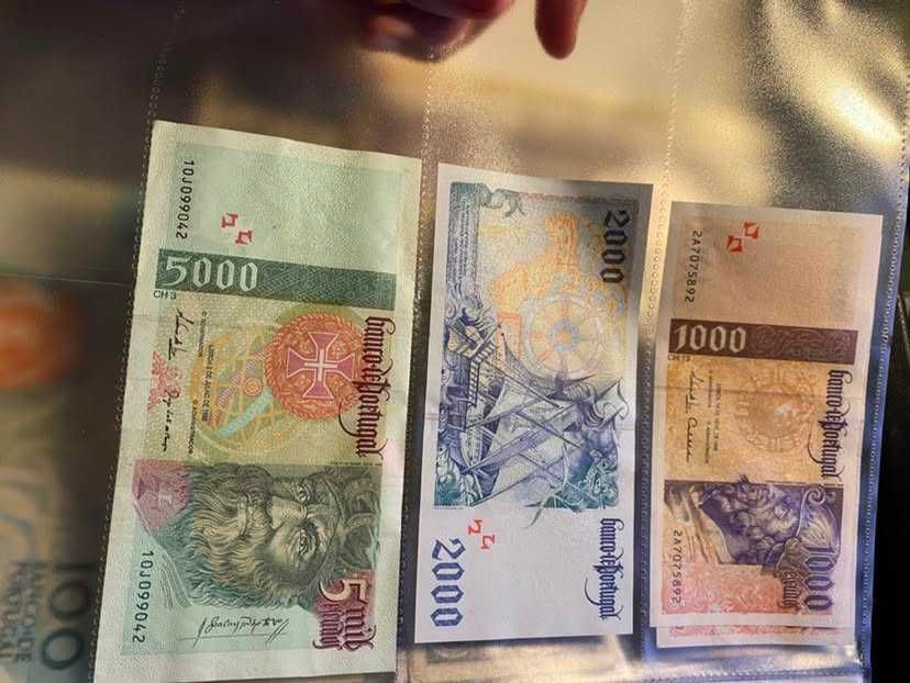 Coleção de Moedas, Notas e Selos Antigos – Álbum de Colecionador