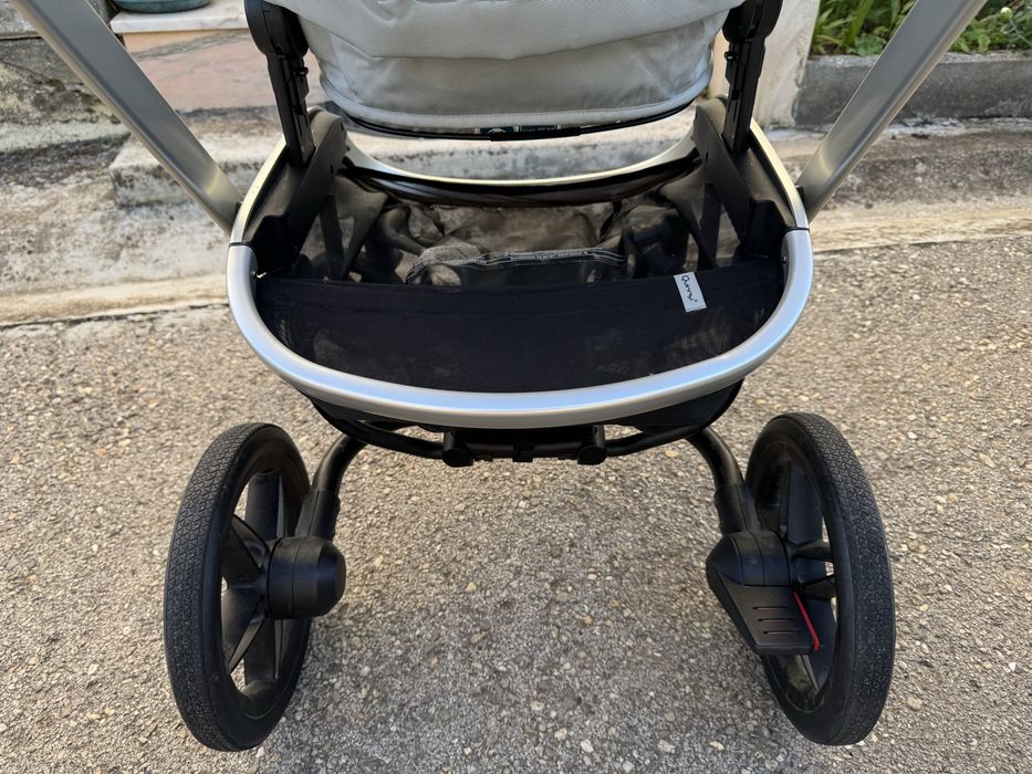 Carrinho de Bebé Quinny Vancouver – Bom Estado