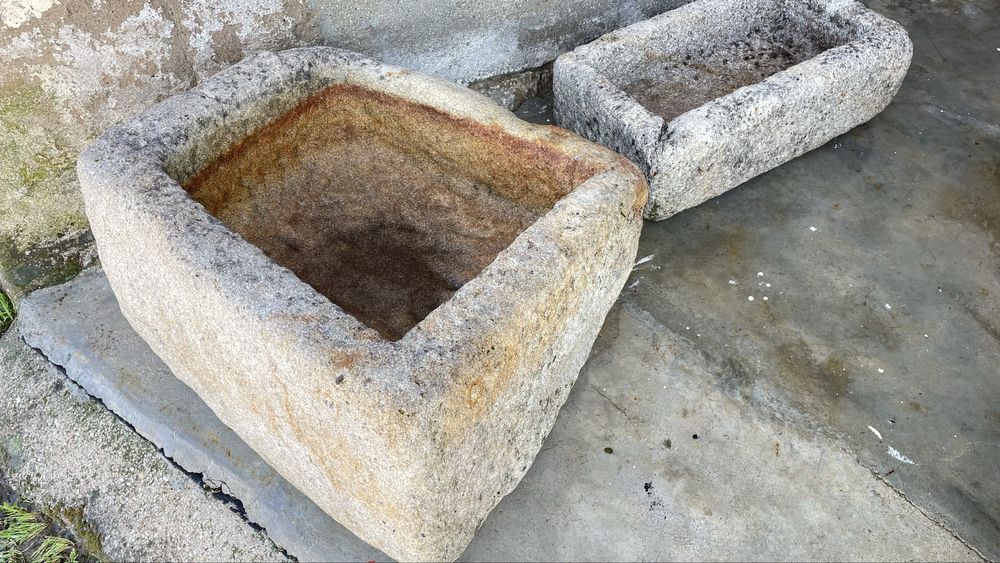Pia rustica em pedra