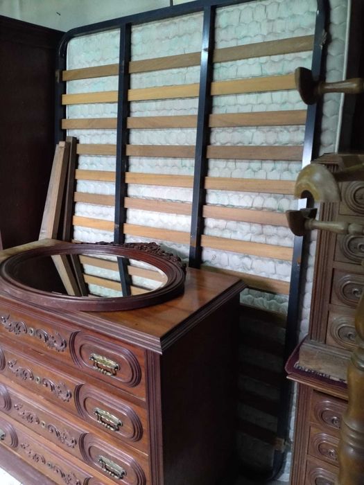 Mobília de Quarto Antiga