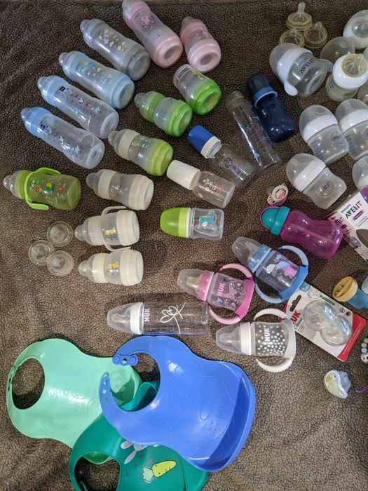 Пляшечки , поїльники , соски , дурники , нублери ,