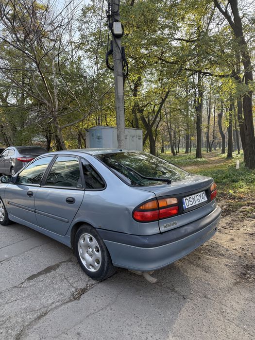 Продаж автомобіля Renault Laguna 1.6 бензин євробляха по тех паспорту