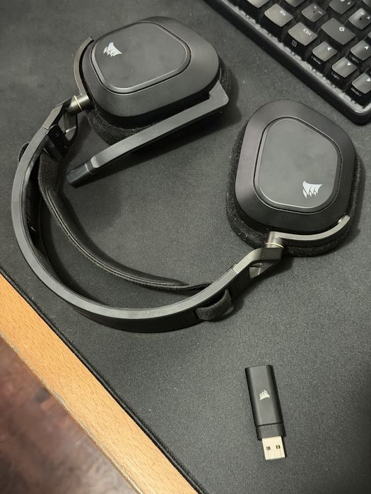 Headset Corsair HS80 sem fio