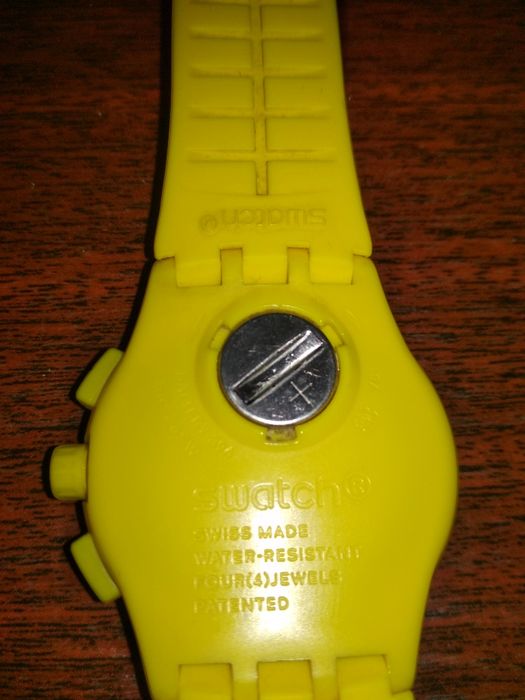 Годинник Swatch. І також  різні годинники