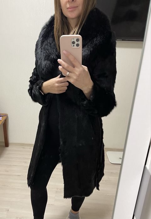 Шуба з хутра козлика