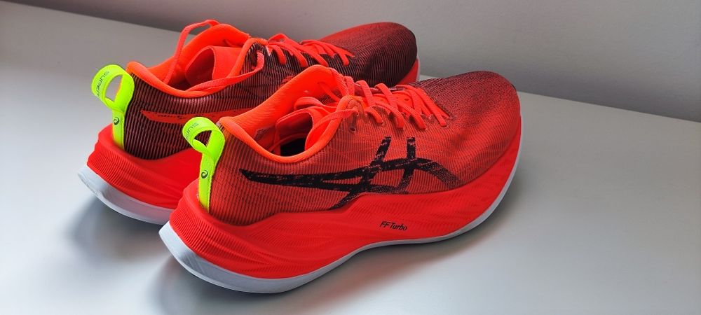 ASICS Superblast Sunrise Red / Black (EUR 42; UK 7½; 26,5CM)