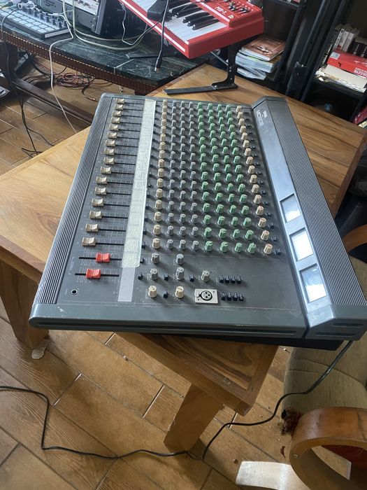 Mixer analogowy yamaha MC 1602