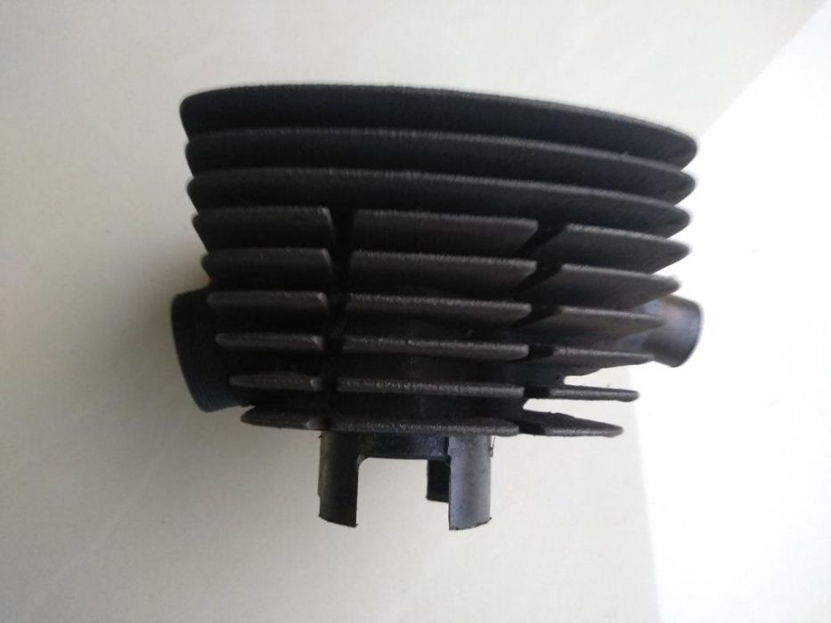 Cylinder żeliwny WSK 3 125 część z silnika WSK Wfm Shl