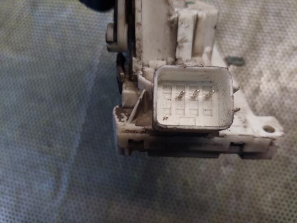 Fechadura / fecho porta trás esquerdo FORD Focus I Carrinha Van (DNW)