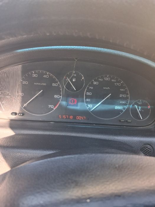 Peugeot 607 2.0  газ-бензин