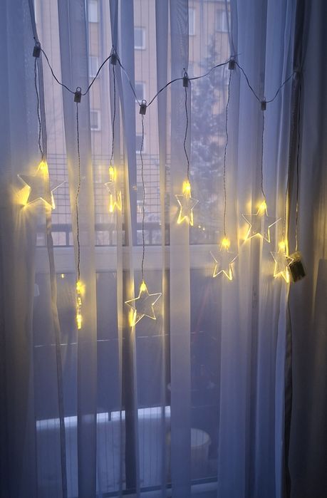 Kurtyna świetlna gwiazdki LED girlanda 100cm