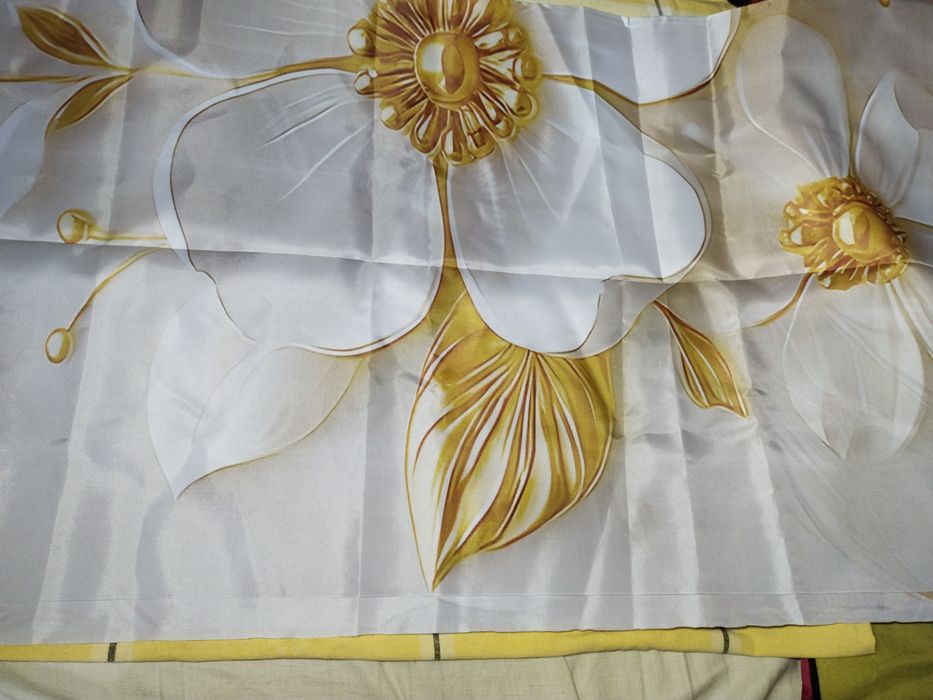 Шикарная 3D скатерть 150х220 см | Объемные цветы и золото (Новая)