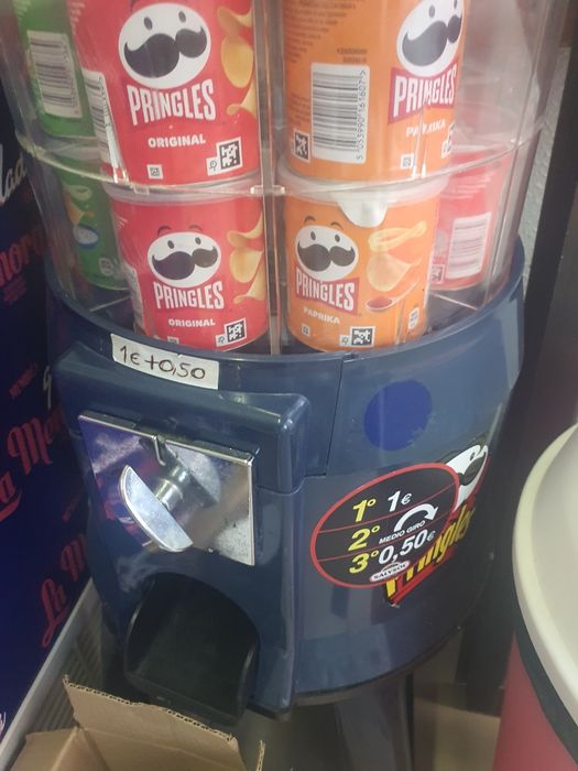 Maquina de venda pringles