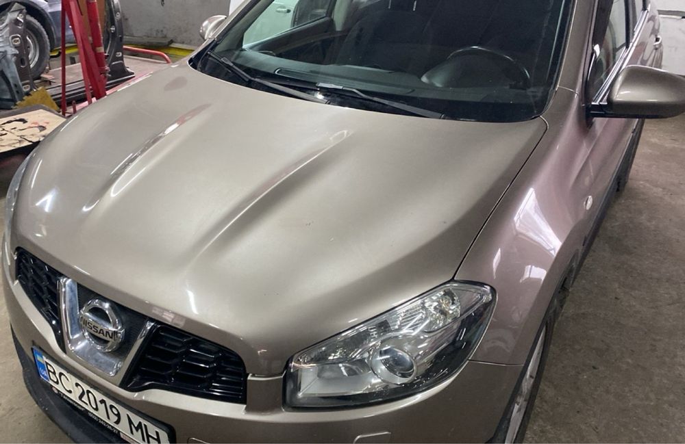 Продам офіційне автоNissan